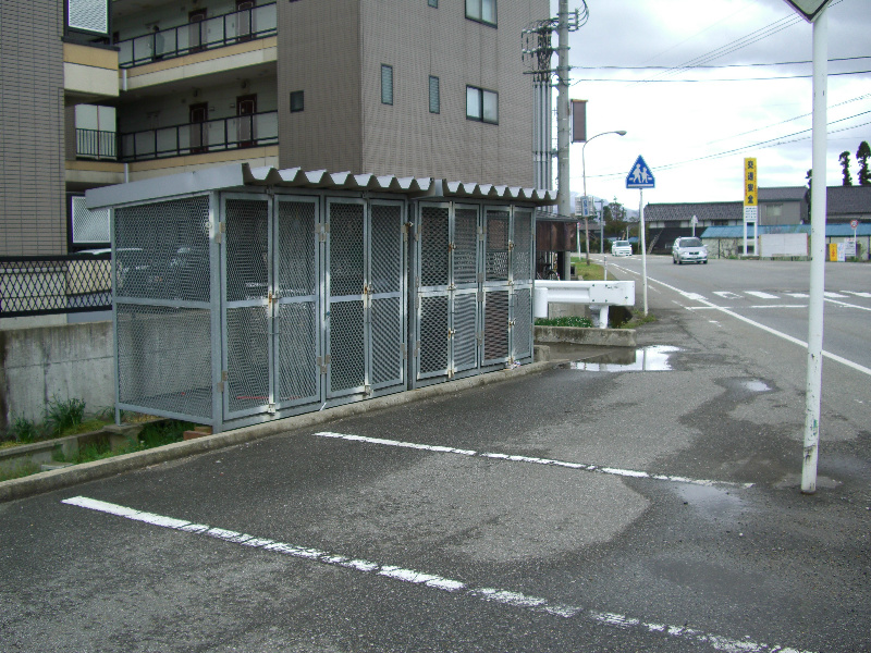 コーポラスセーフティ 敷地内ゴミ置き場