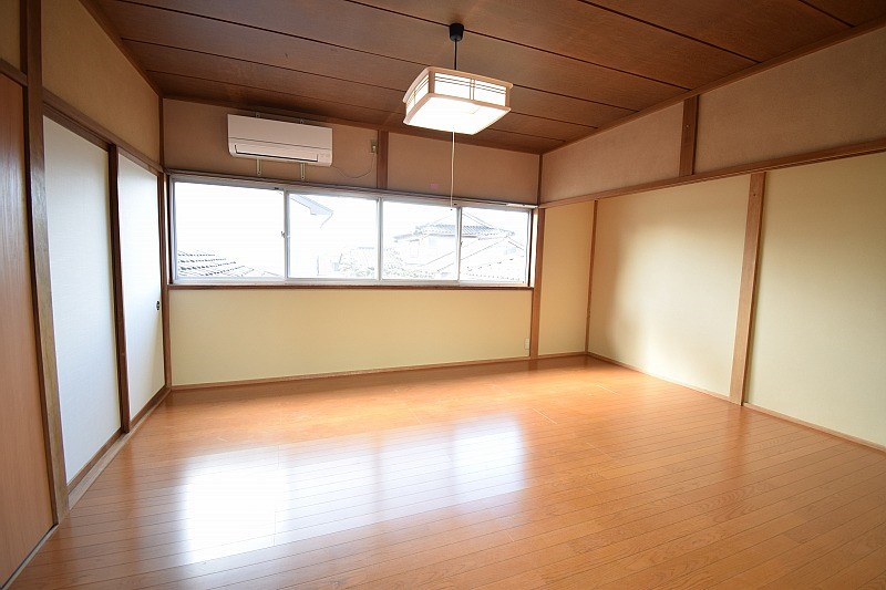 北雄貸家１ 2階洋室10帖