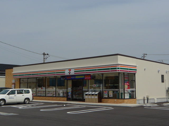 たんぽぽコーポ内免Ｂ棟 ｾﾌﾞﾝｲﾚﾌﾞﾝ 高岡内免3丁目店