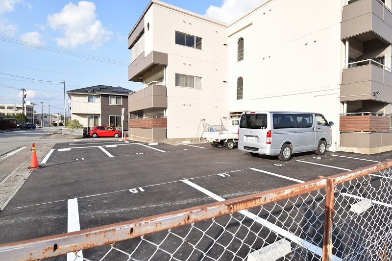 グランテラス駅南 駐車場